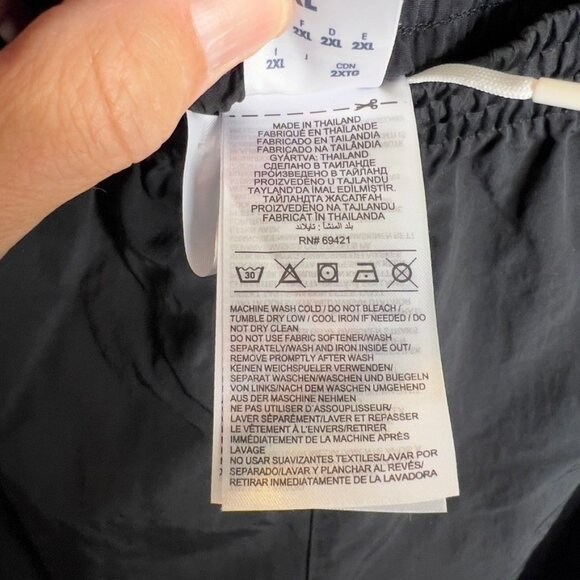 Reebok Men's Ivy League Regular-Fit Colorblocked Crinkled Track Pants - 2XL - Picture 8 of 9